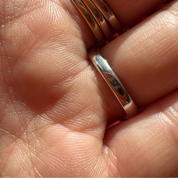 Sterling Silver with Simulated Diamonds Engagement Ring - Picture 3 of 13